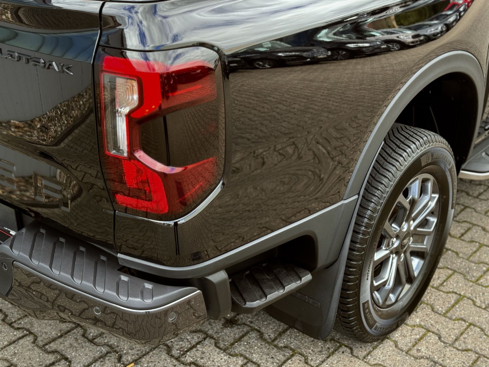 Fahrzeugabbildung Ford Ranger Wildtrak e-4WD Doppelkabine
