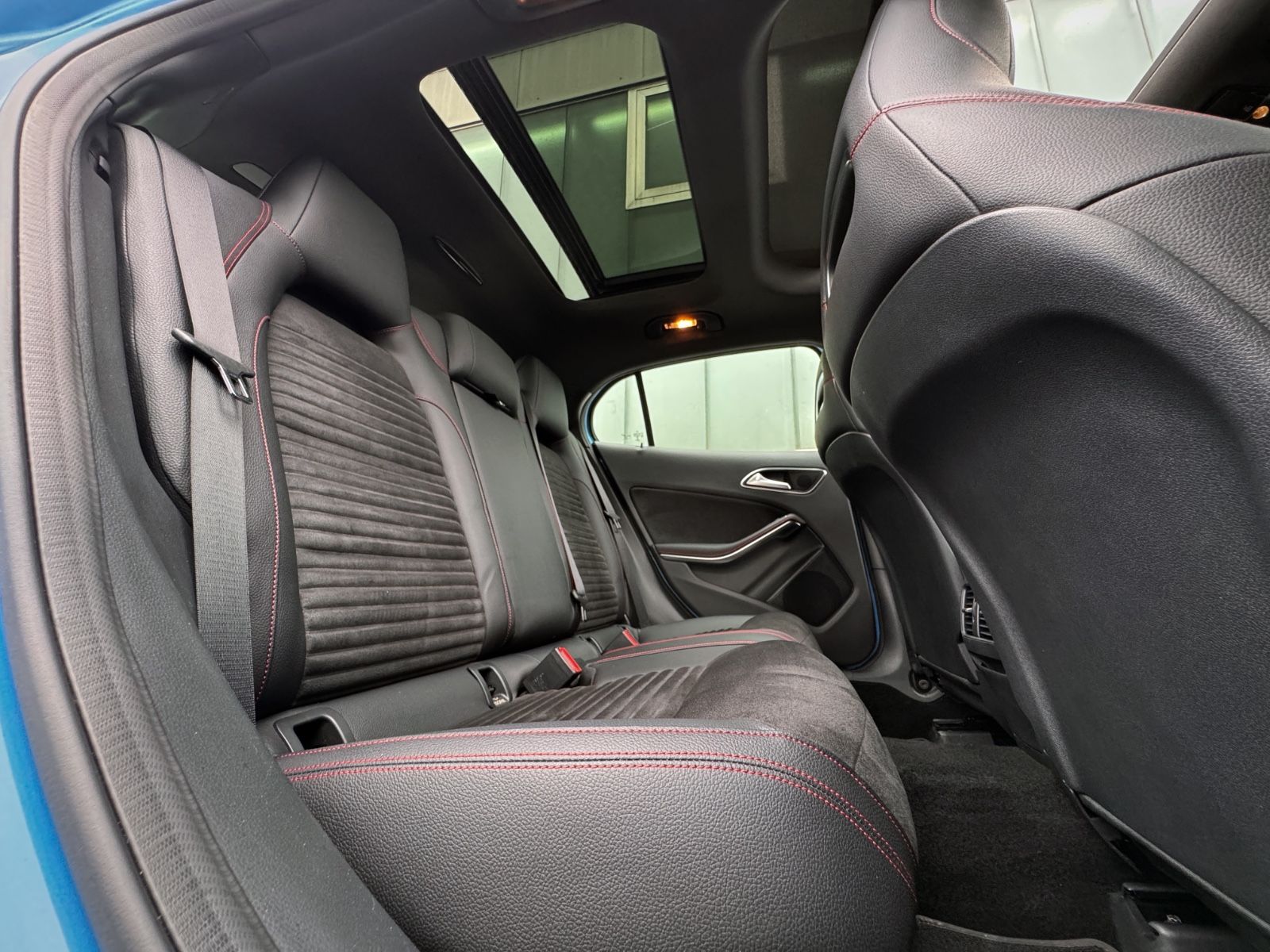 Fahrzeugabbildung Mercedes-Benz GLA 180 AMG-Line *PANORAMA|CAM|XENON*