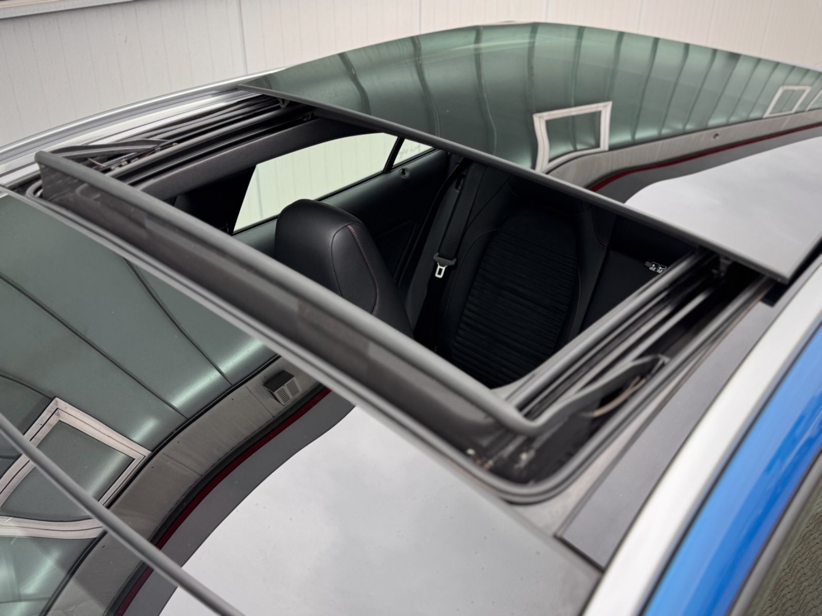 Fahrzeugabbildung Mercedes-Benz GLA 180 AMG-Line *PANORAMA|CAM|XENON*