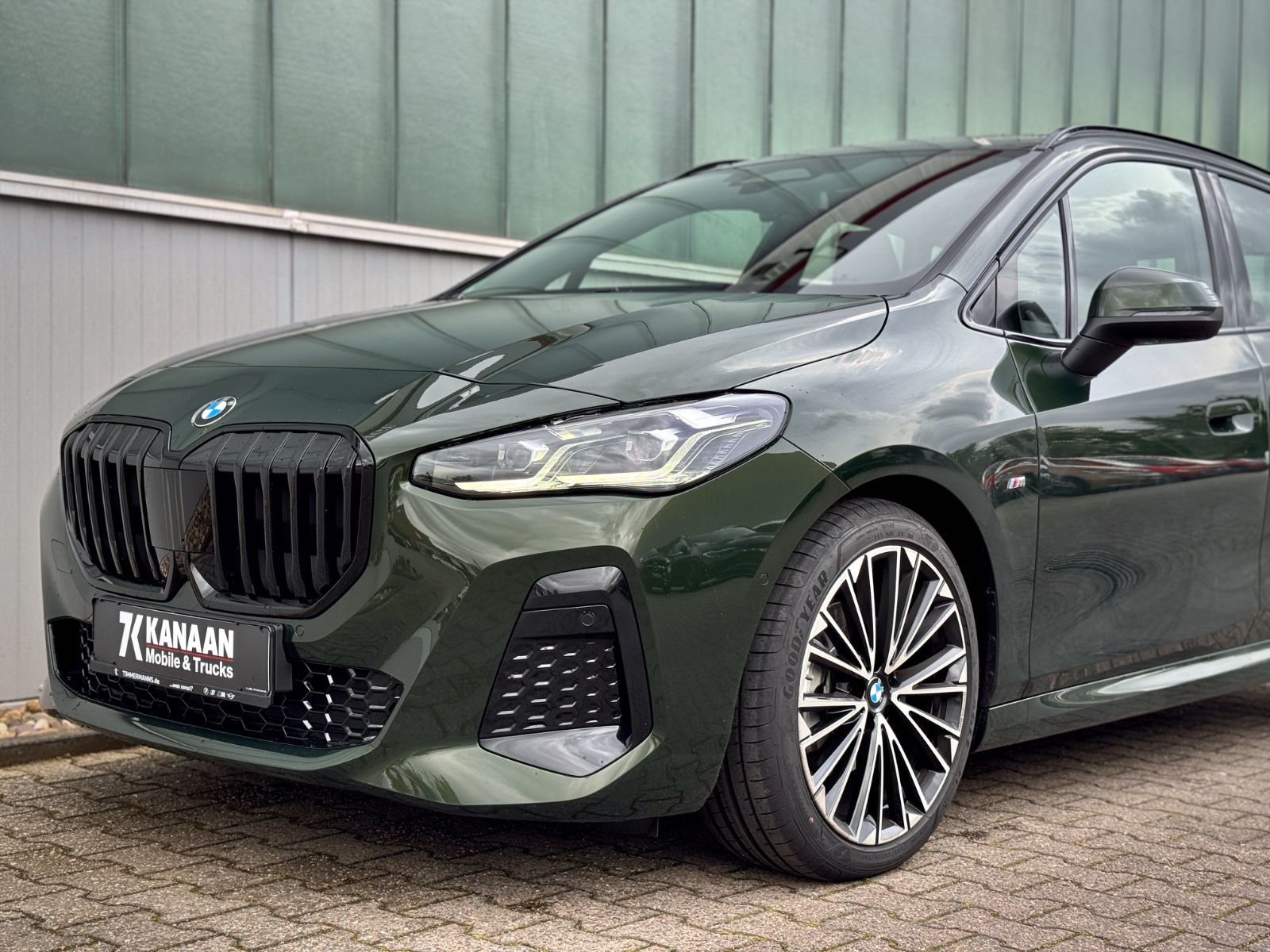 Fahrzeugabbildung BMW 216i Active Tourer M Sport *LED|CAM|NEUWERTIG*
