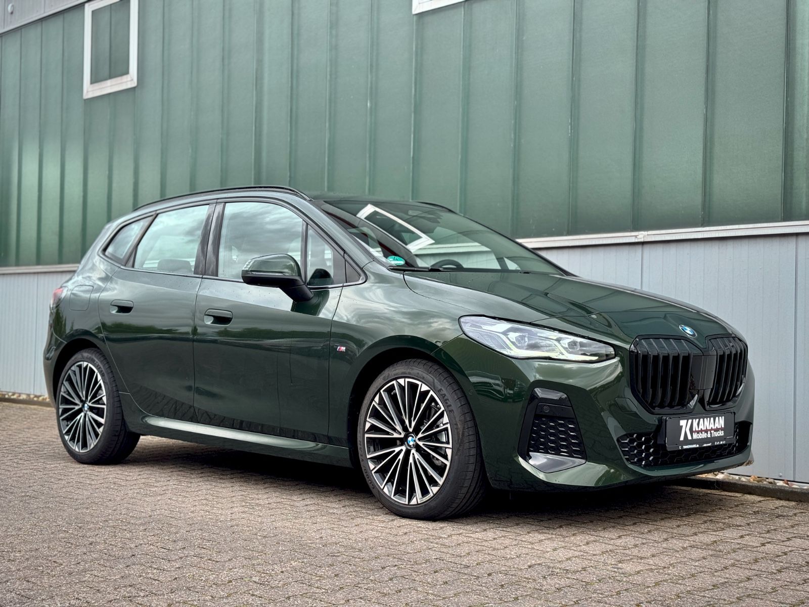Fahrzeugabbildung BMW 216i Active Tourer M Sport *LED|CAM|NEUWERTIG*