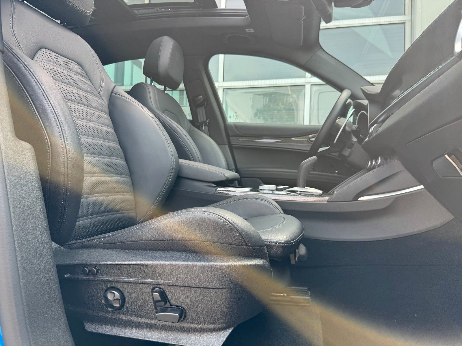 Fahrzeugabbildung Alfa Romeo Stelvio 2.9V6 Quadrifoglio Q4 *HIFI|ASSIST|PANO*