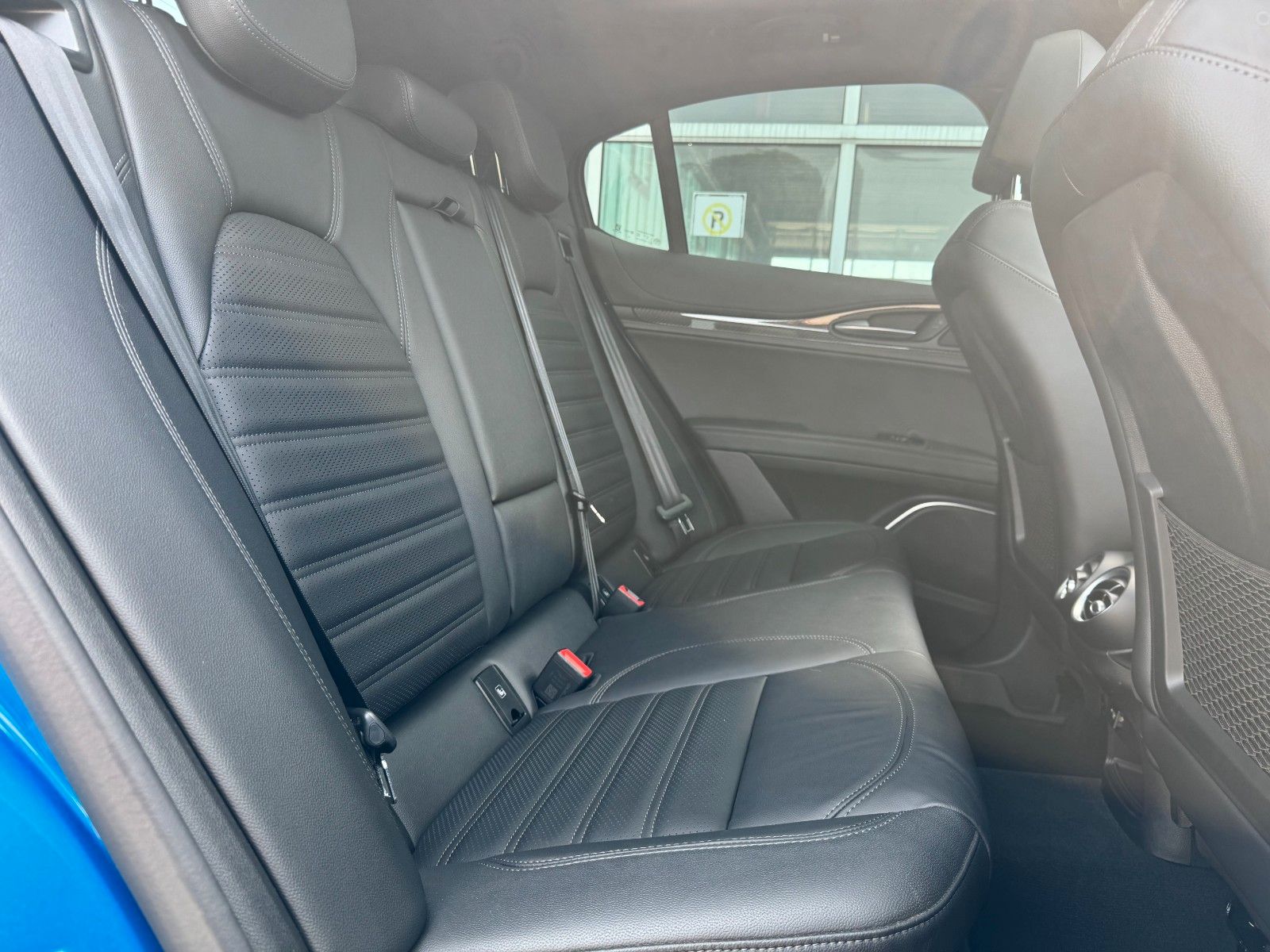 Fahrzeugabbildung Alfa Romeo Stelvio 2.9V6 Quadrifoglio Q4 *HIFI|ASSIST|PANO*