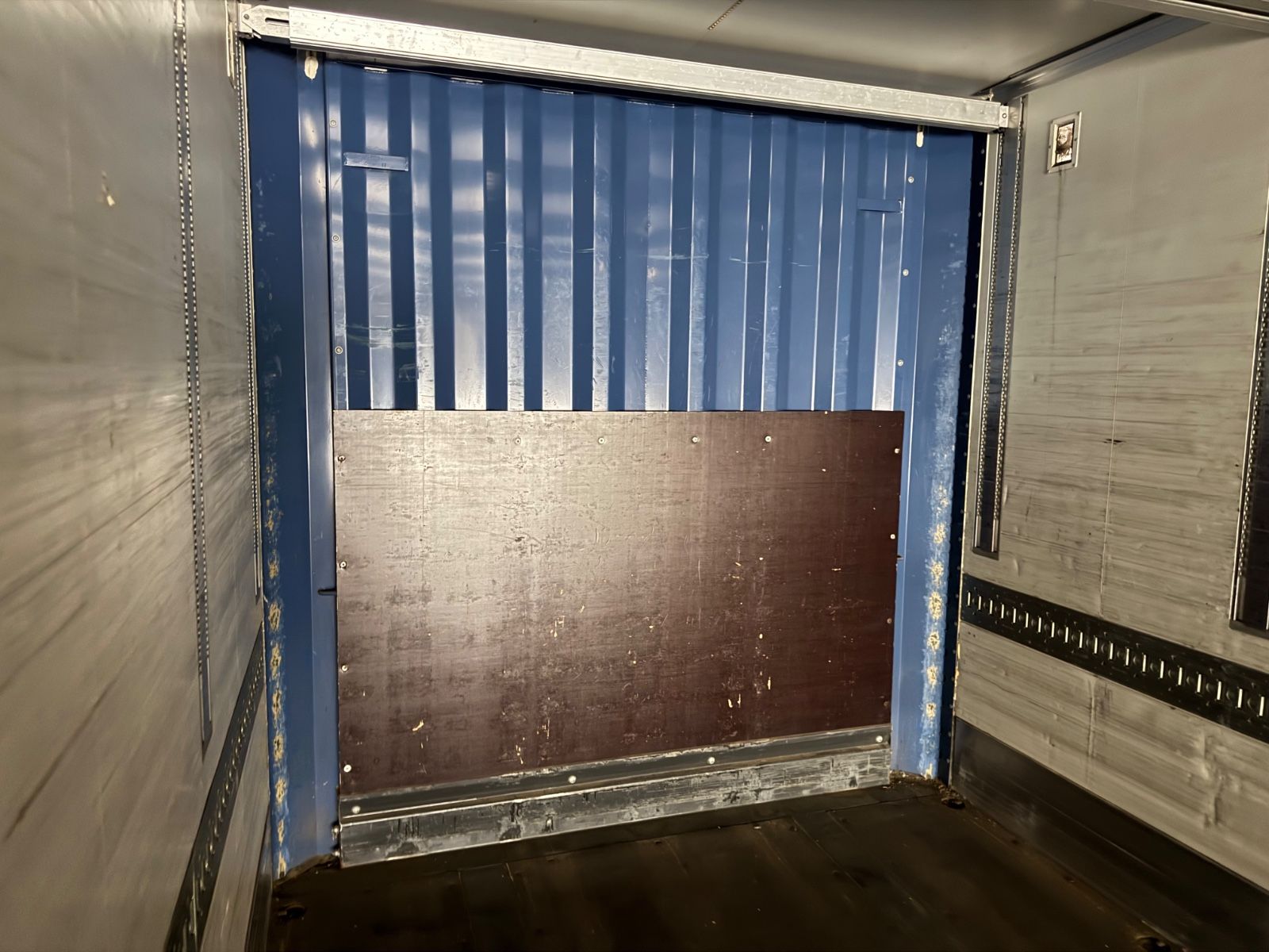Fahrzeugabbildung Krone SDK 27 Doppelstock Rolltor Tridec Lenkachse XL