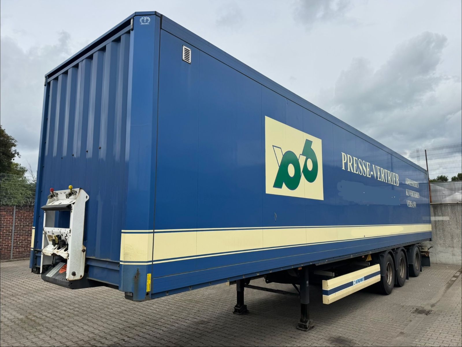 Fahrzeugabbildung Krone SDK 27 Doppelstock Rolltor Tridec Lenkachse XL