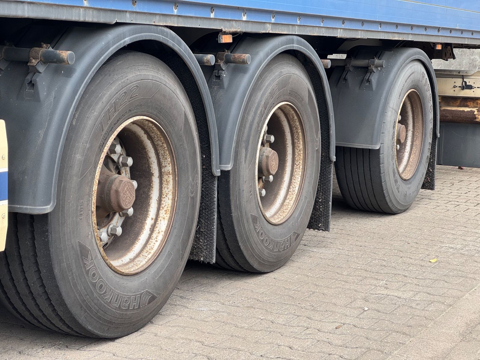 Fahrzeugabbildung Krone SDK 27 Doppelstock Rolltor Tridec Lenkachse XL