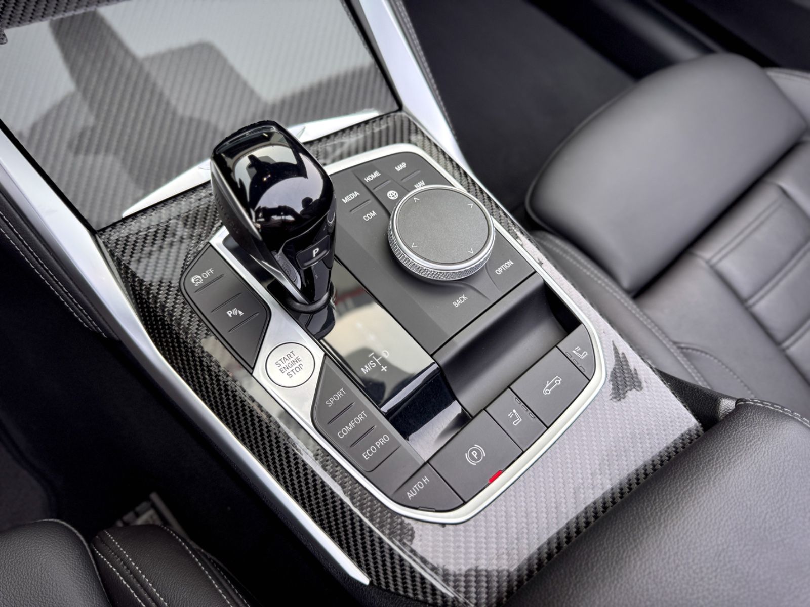 Fahrzeugabbildung BMW 420dA Cabriolet M Sport *AHK|OPEN AIR|LEDER|CAM*