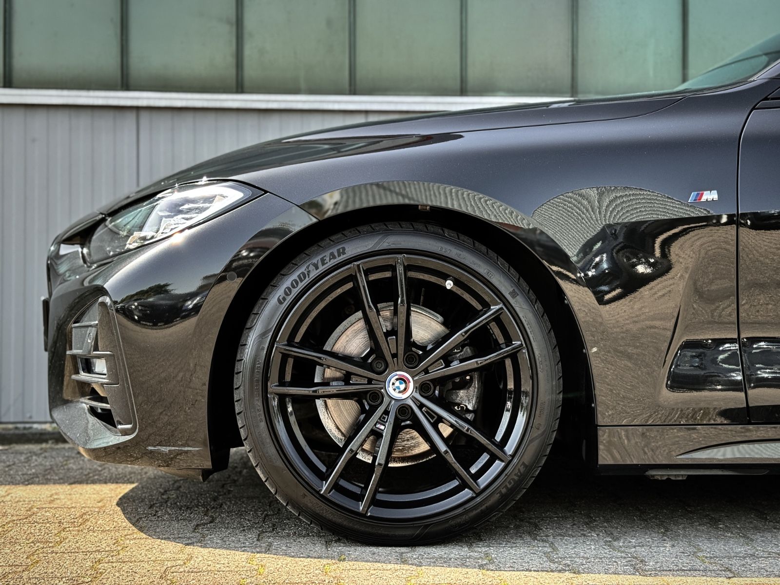 Fahrzeugabbildung BMW 420dA Cabriolet M Sport *AHK|OPEN AIR|LEDER|CAM*