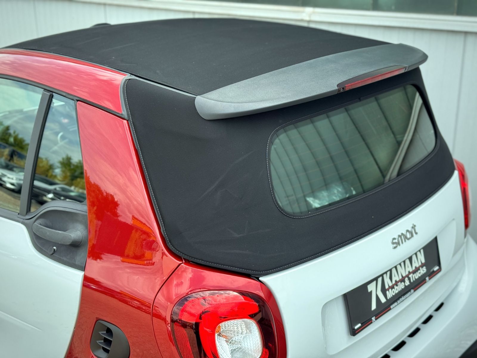 Fahrzeugabbildung Smart ForTwo Cabrio EQ Passion *TEL|LED|SHZ*