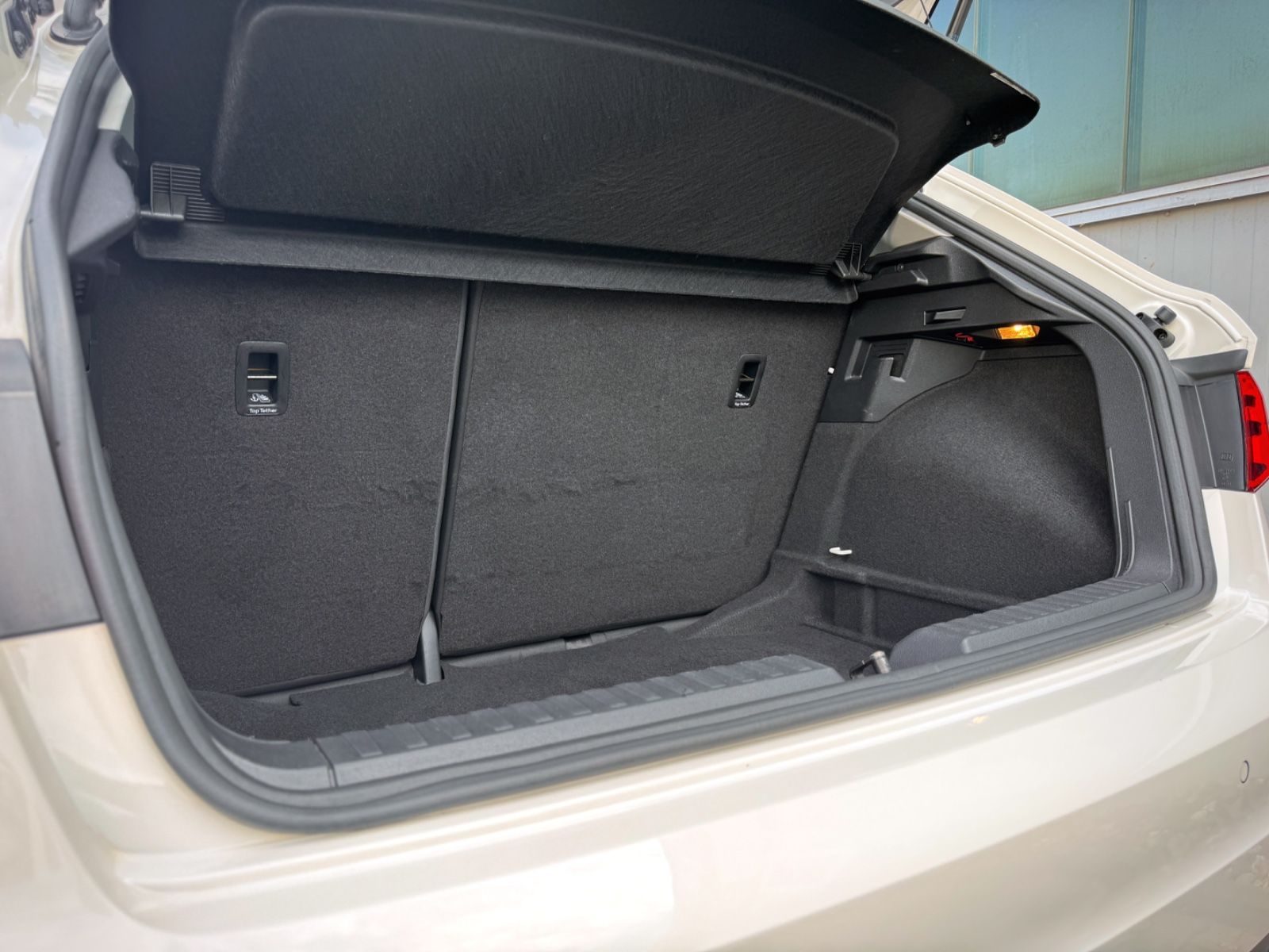 Fahrzeugabbildung Audi A1 Sportback 30 TFSI *PDC|SHZ|TEL*