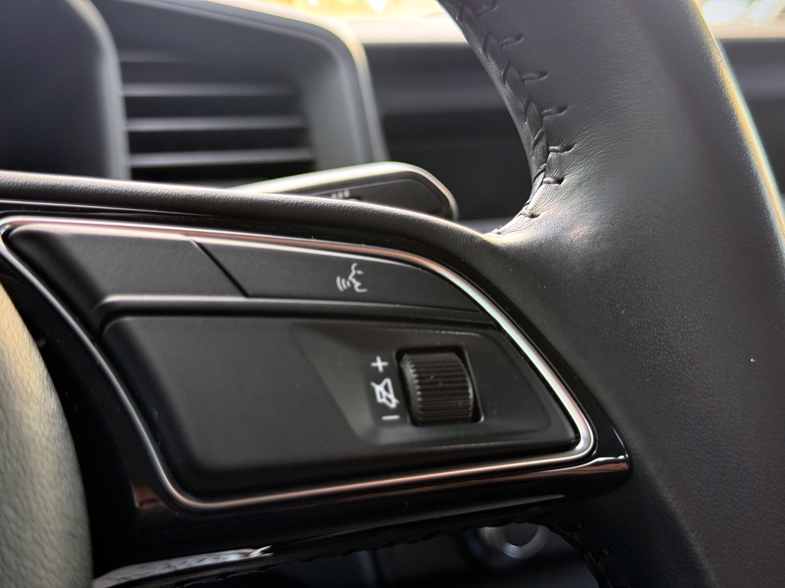 Fahrzeugabbildung Audi A1 Sportback 30 TFSI *PDC|SHZ|TEL*