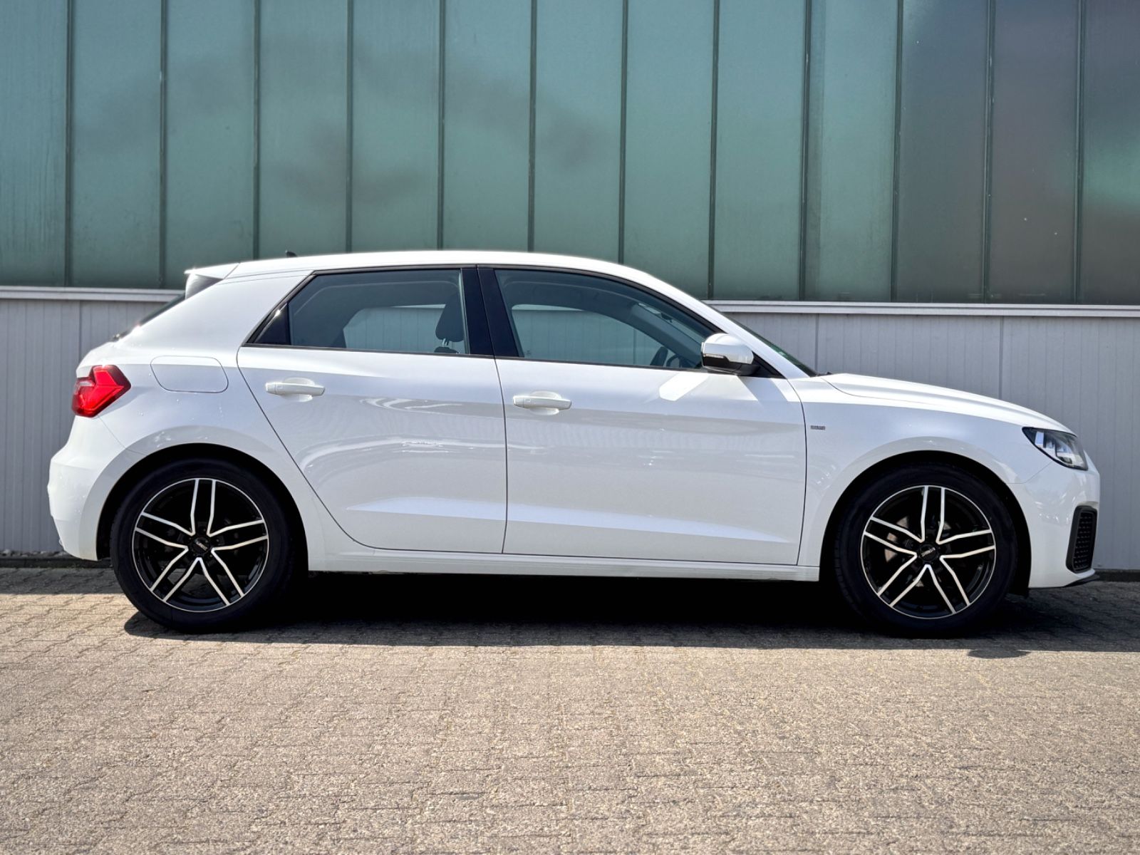 Fahrzeugabbildung Audi A1 Sportback 30 TFSI