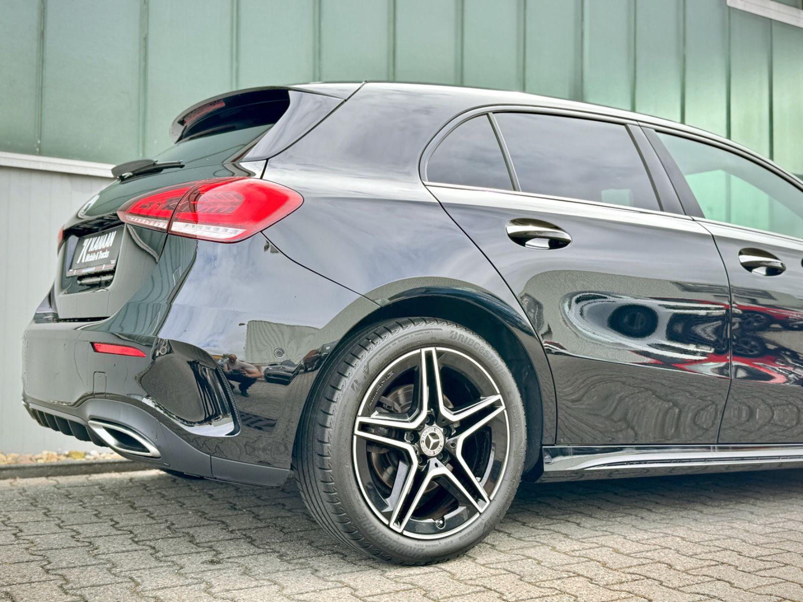 Fahrzeugabbildung Mercedes-Benz A 250 AMG-Line *LED|CAM|STANDHEIZUNG*