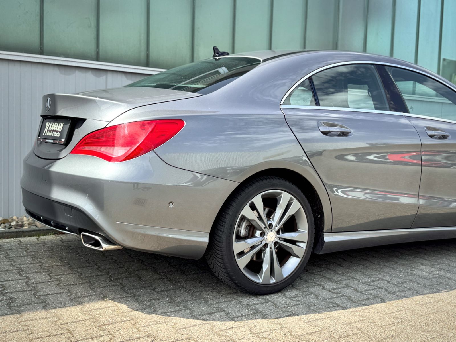 Fahrzeugabbildung Mercedes-Benz CLA 180 Coupe Urban *XENON|NAVI|PDC*