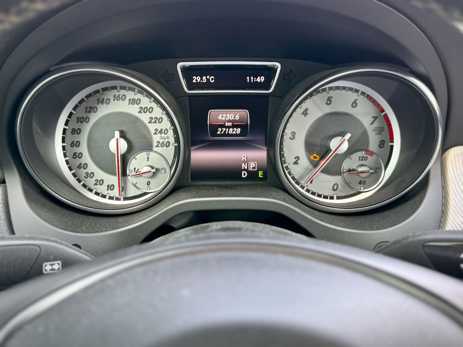 Fahrzeugabbildung Mercedes-Benz CLA 180 Coupe Urban *XENON|NAVI|PDC*