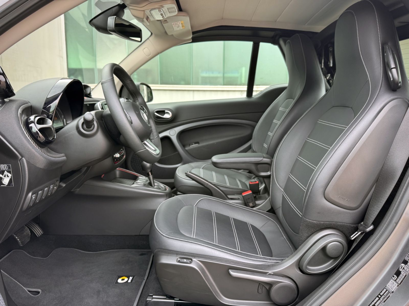 Fahrzeugabbildung Smart ForTwo Cabrio EQ Prime *LED|CAM|CARPLAY*