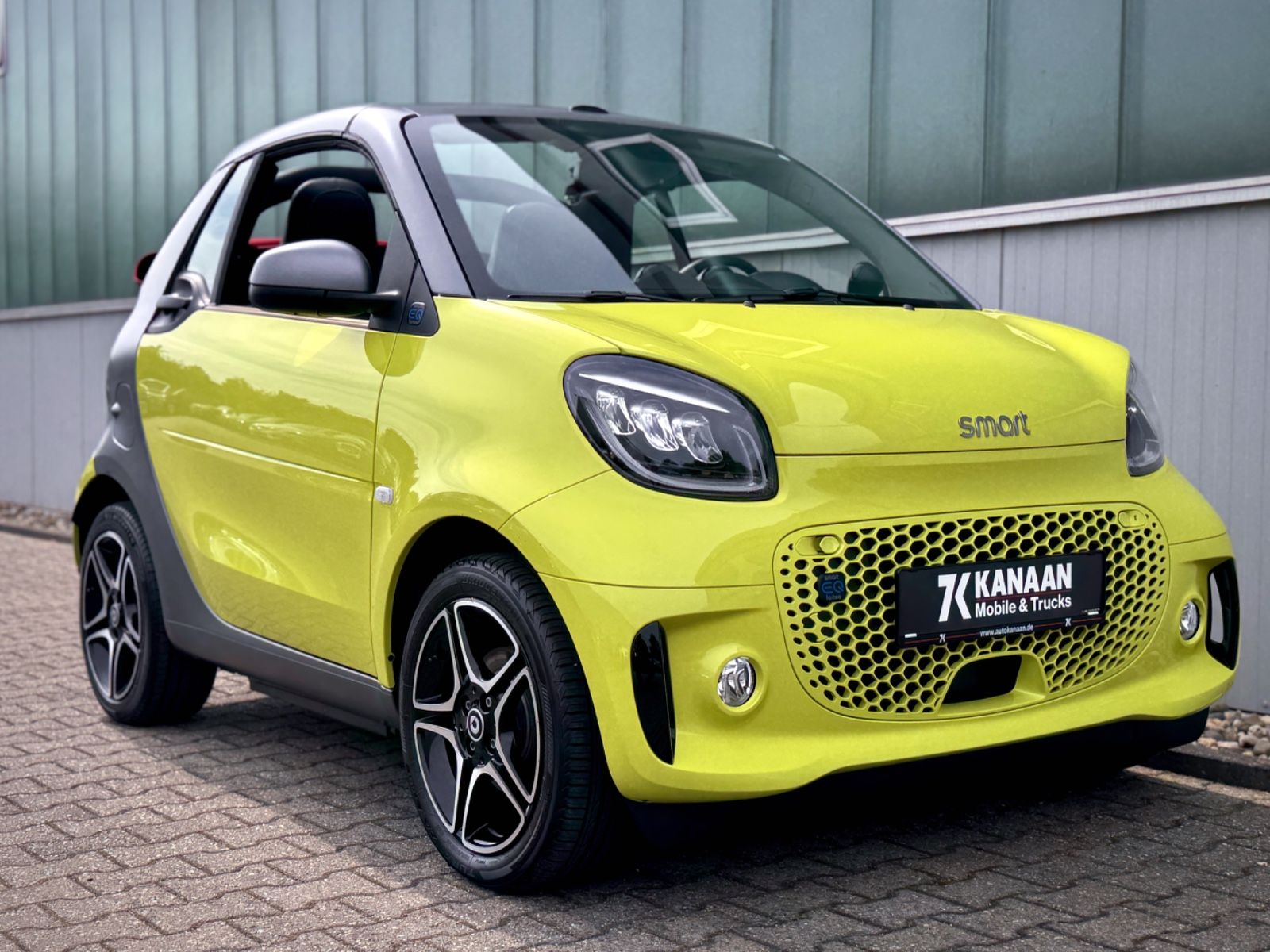 Fahrzeugabbildung Smart ForTwo Cabrio EQ Prime *LED|CAM|CARPLAY*
