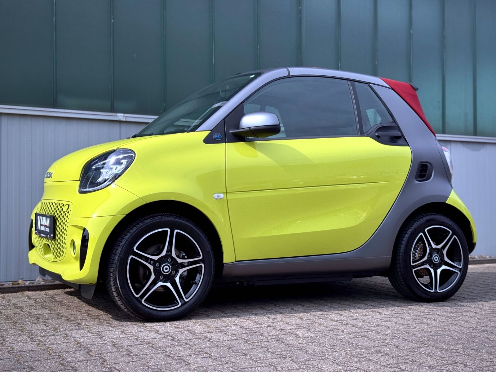 Fahrzeugabbildung Smart ForTwo Cabrio EQ Prime *LED|CAM|CARPLAY*