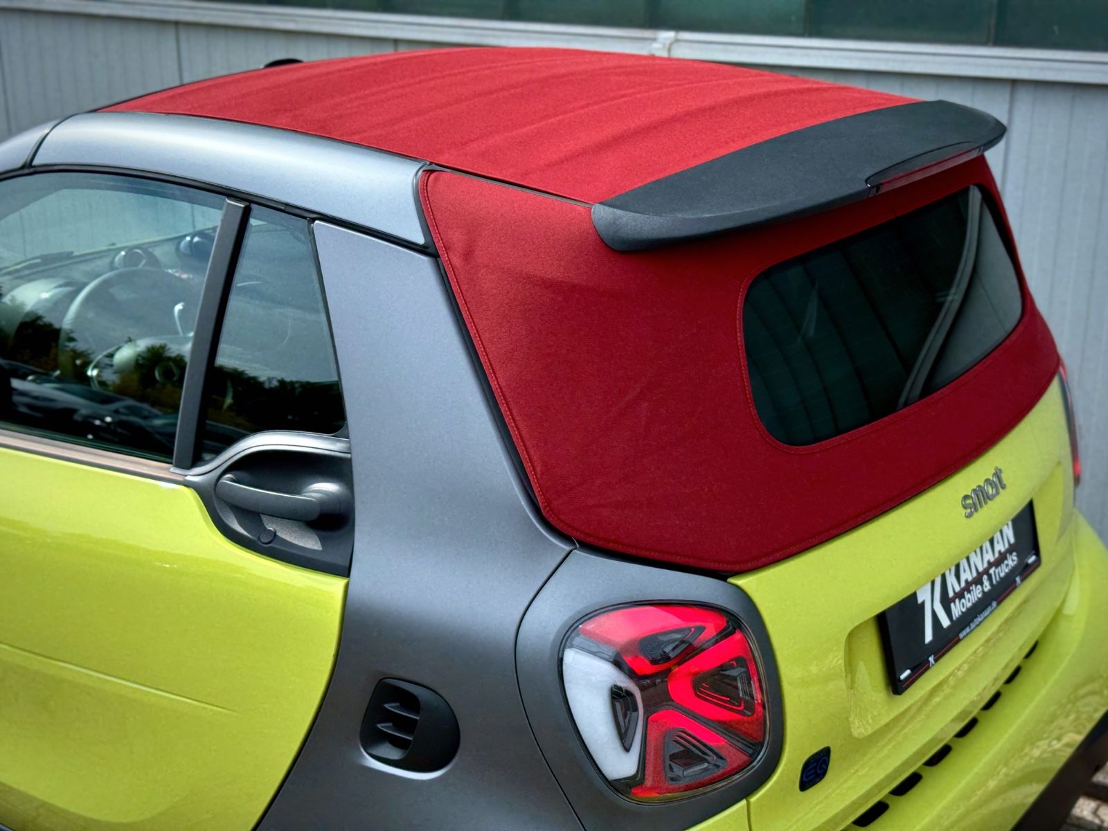 Fahrzeugabbildung Smart ForTwo Cabrio EQ Prime *LED|CAM|CARPLAY*