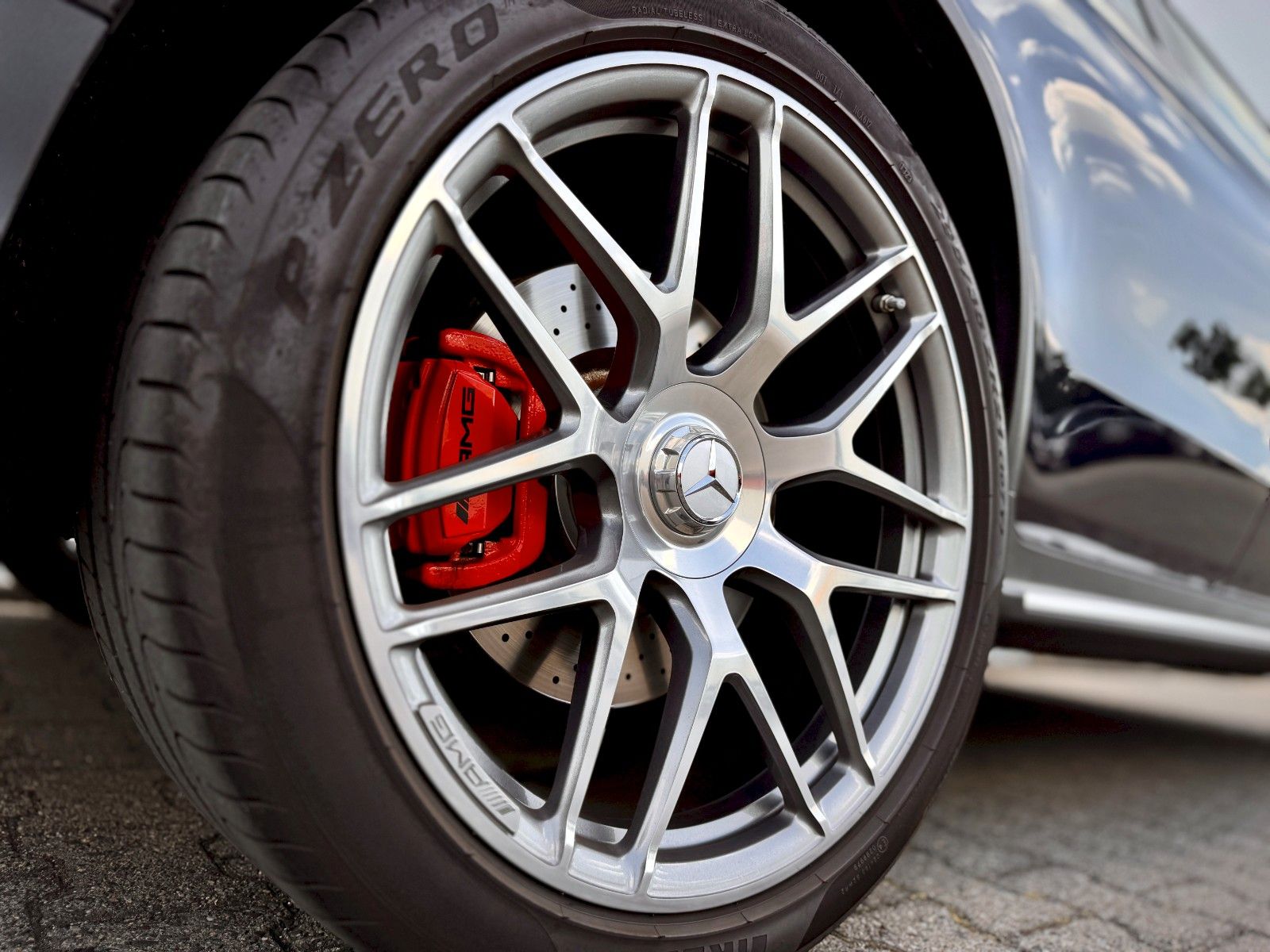 Fahrzeugabbildung Mercedes-Benz GLC 63 S AMG 4MATIC *9G|HEAD-UP|PANORAMA*