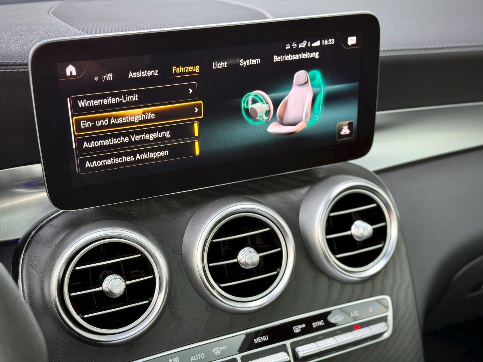Fahrzeugabbildung Mercedes-Benz GLC 63 S AMG 4MATIC *9G|HEAD-UP|PANORAMA*