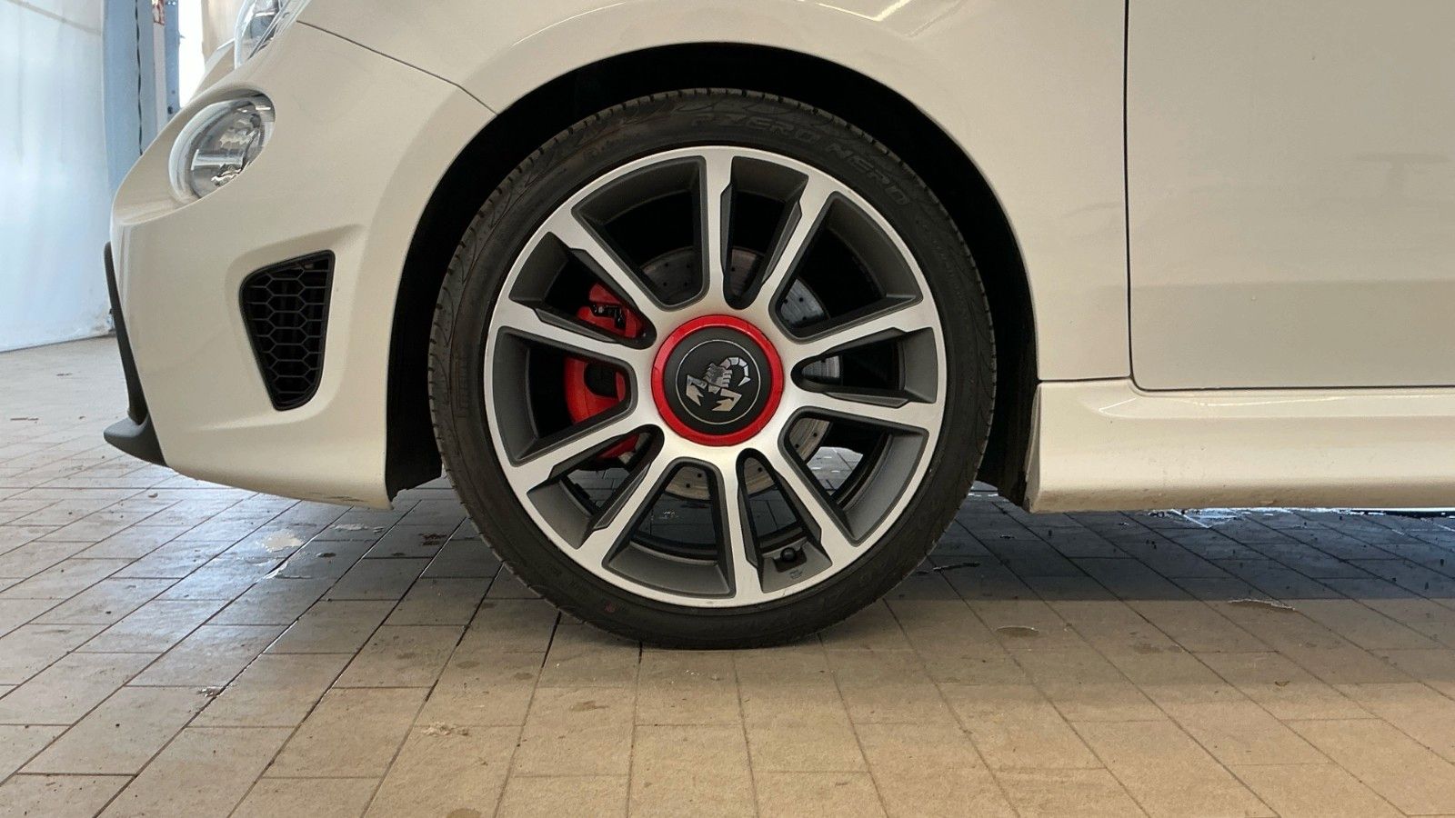Fahrzeugabbildung Abarth 500 / 595 Turismo Dualogic *XENON|PANORAMA|PDC*