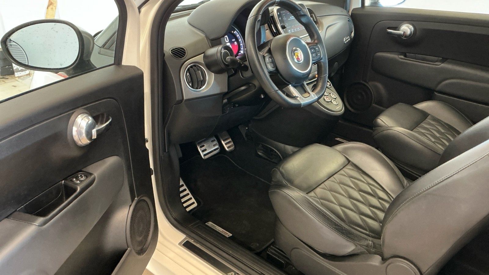 Fahrzeugabbildung Abarth 500 / 595 Turismo Dualogic *XENON|PANORAMA|PDC*