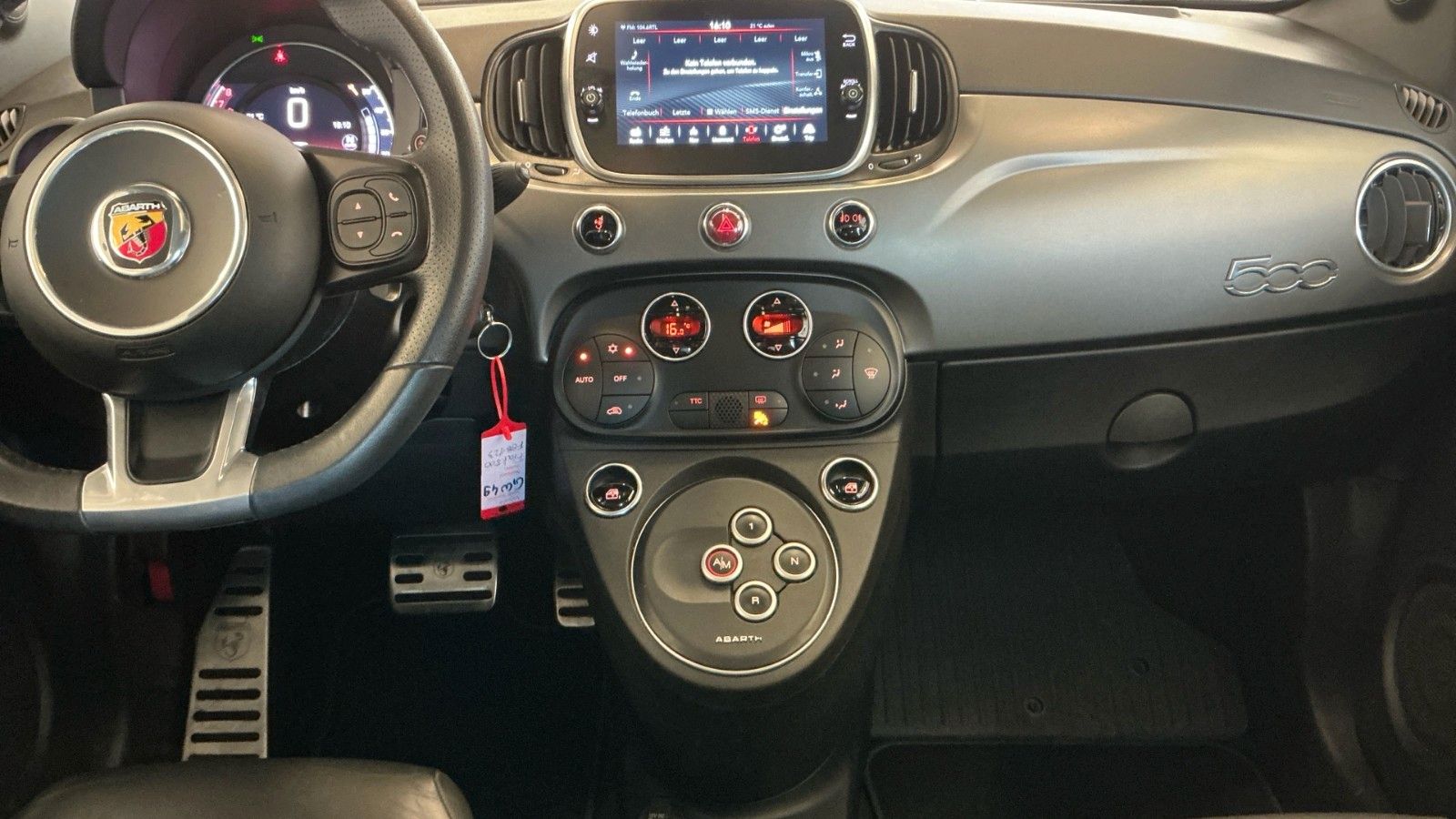 Fahrzeugabbildung Abarth 500 / 595 Turismo Dualogic *XENON|PANORAMA|PDC*