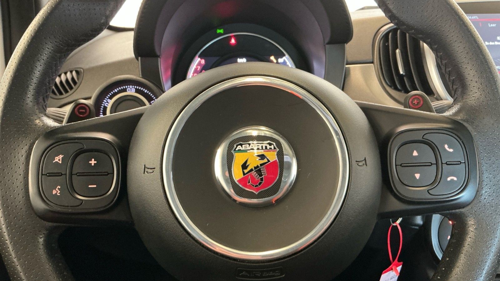 Fahrzeugabbildung Abarth 500 / 595 Turismo Dualogic *XENON|PANORAMA|PDC*