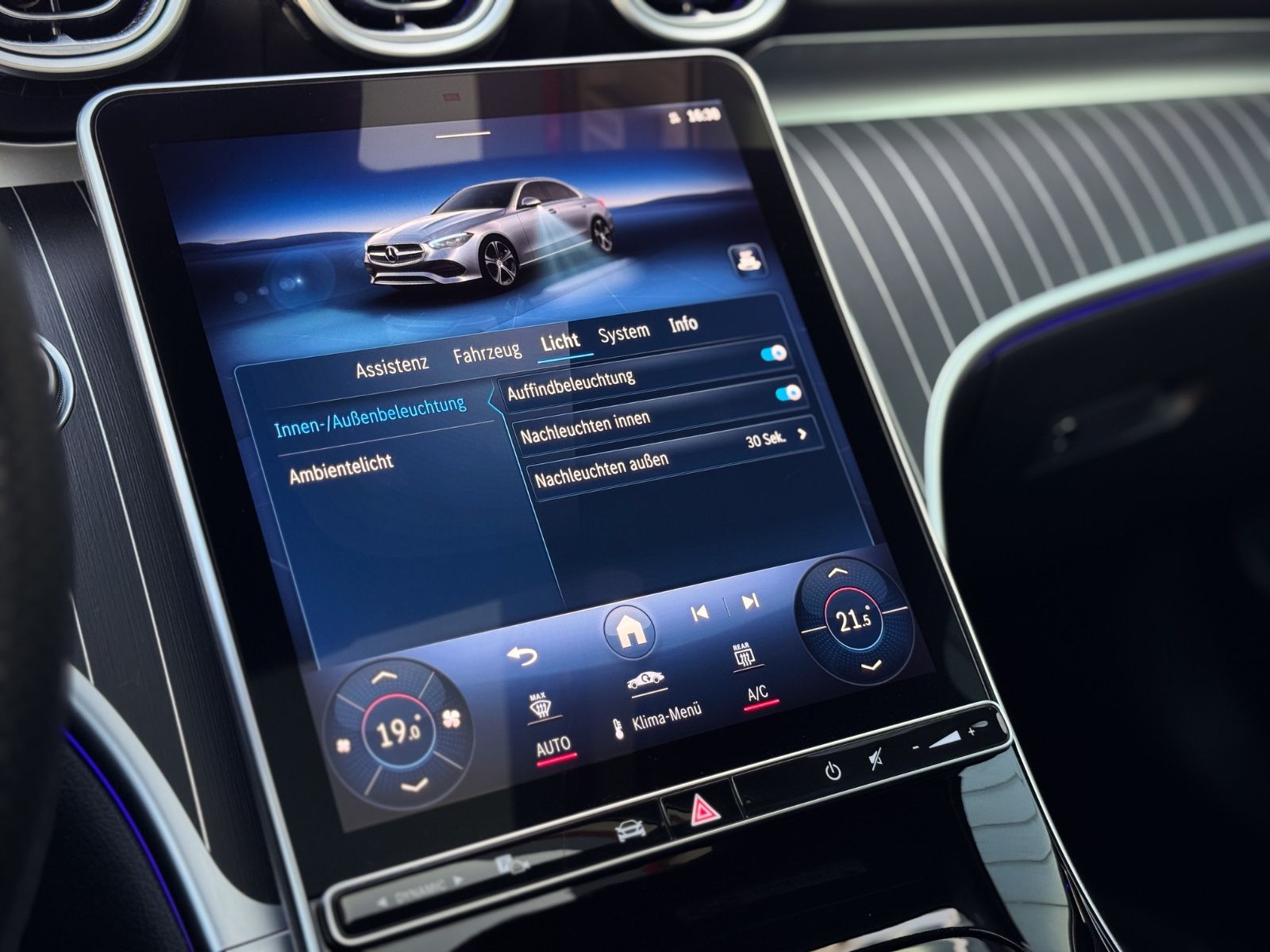 Fahrzeugabbildung Mercedes-Benz C 300 AMG-Line *PANORAMA|LED|CAM*