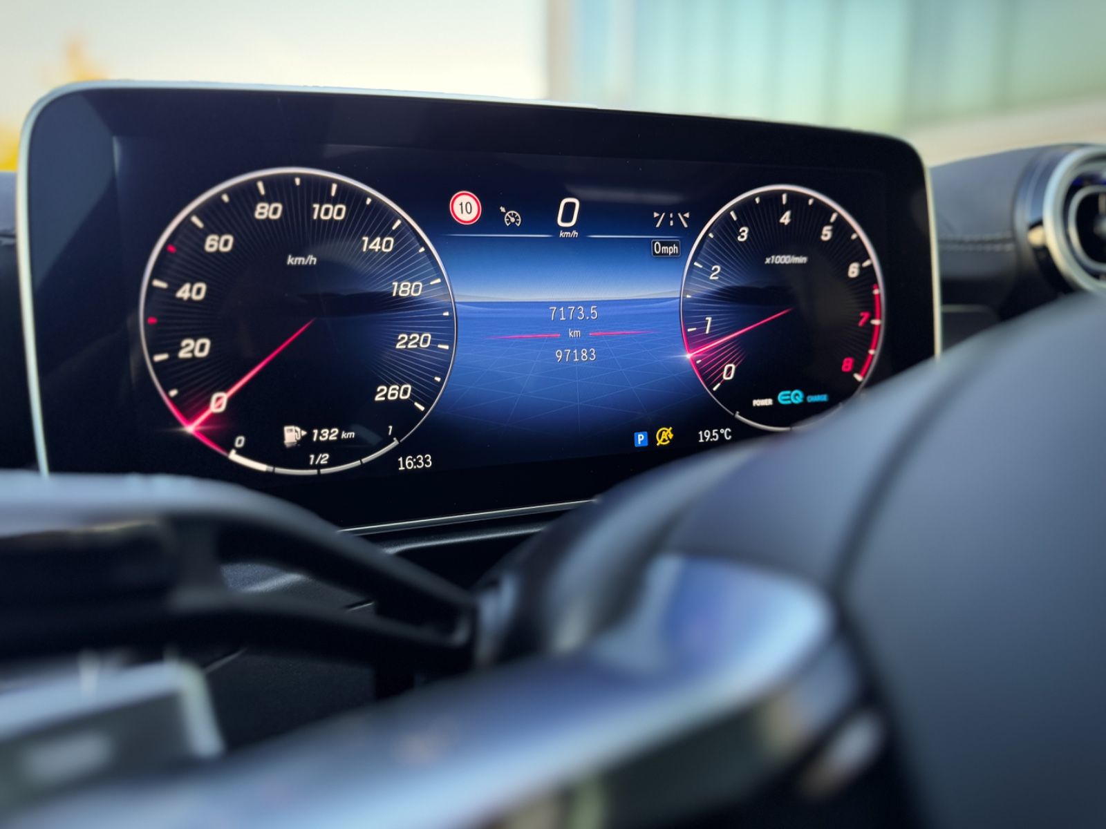 Fahrzeugabbildung Mercedes-Benz C 300 AMG-Line *PANORAMA|LED|CAM*