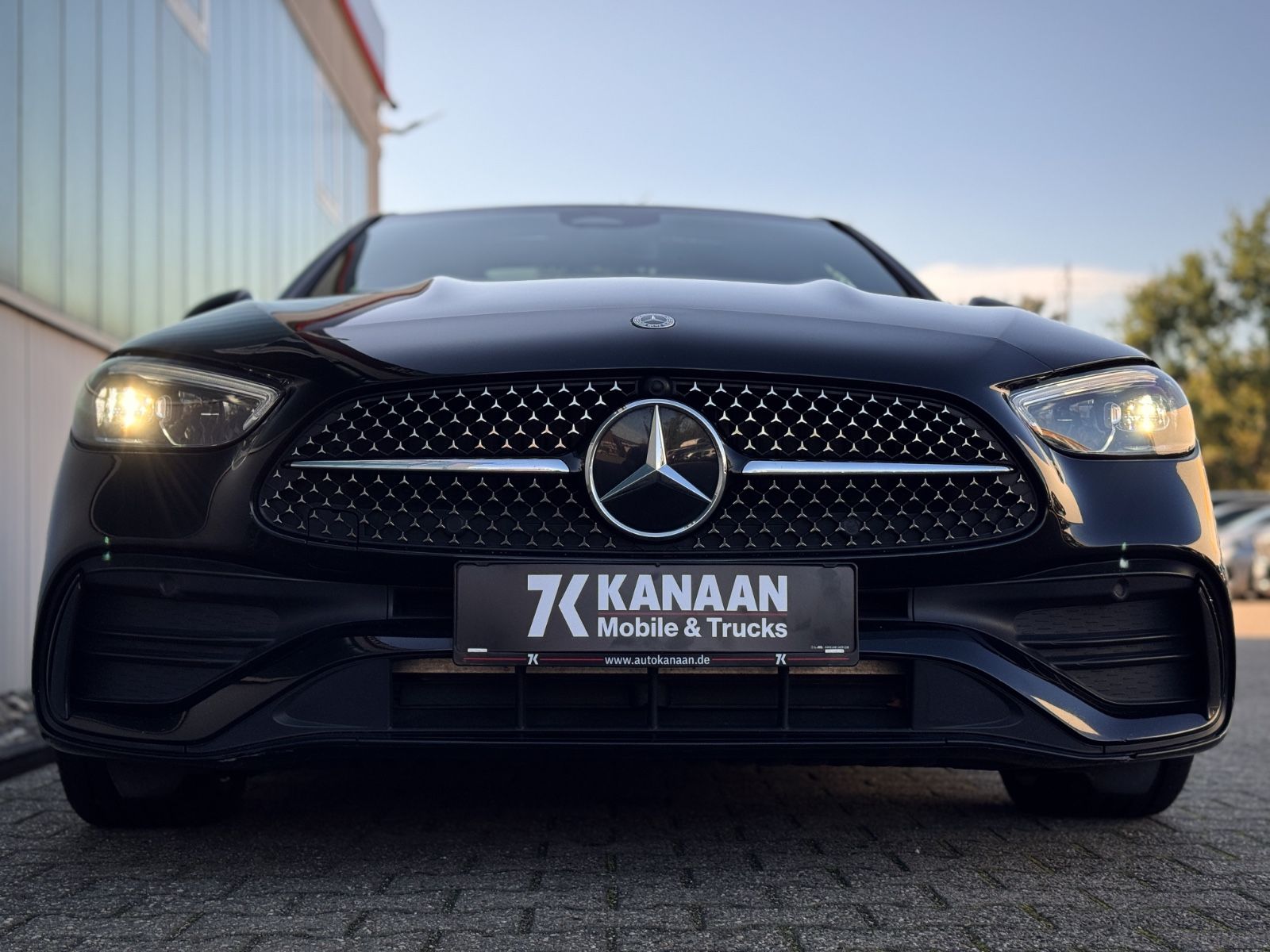 Fahrzeugabbildung Mercedes-Benz C 300 AMG-Line *PANORAMA|LED|CAM*
