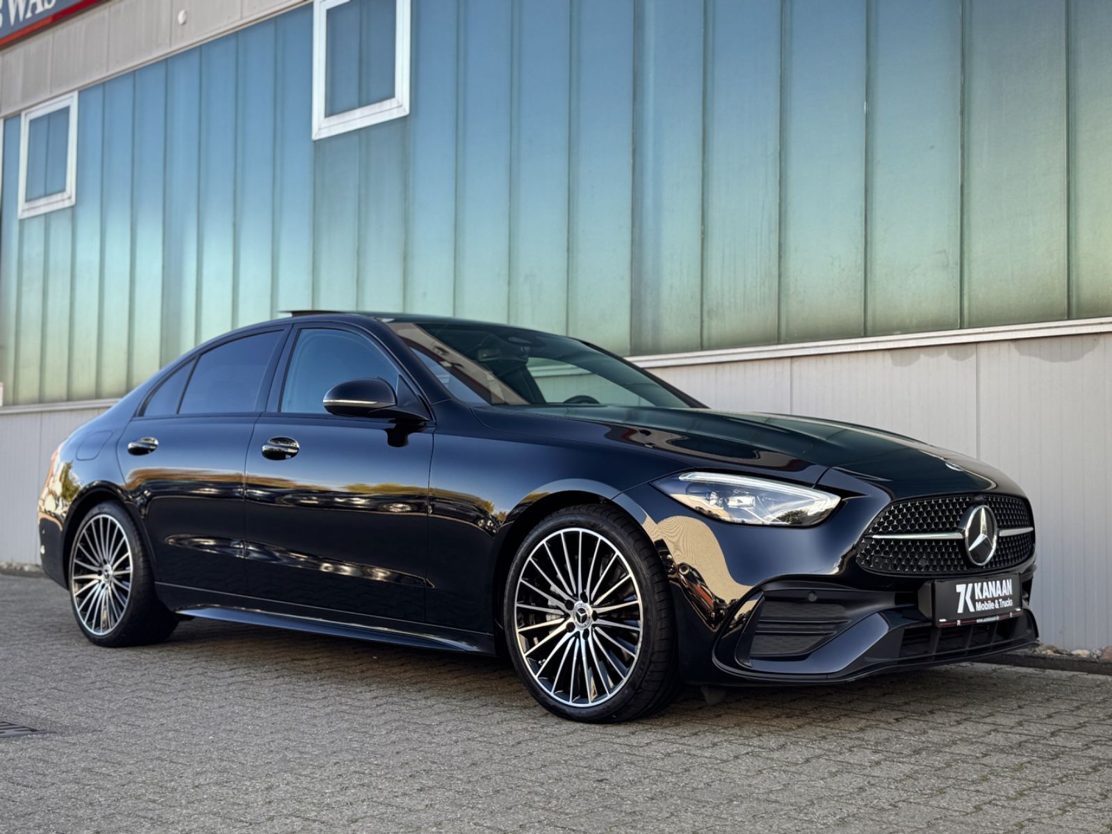 Fahrzeugabbildung Mercedes-Benz C 300 AMG-Line *PANORAMA|LED|CAM*