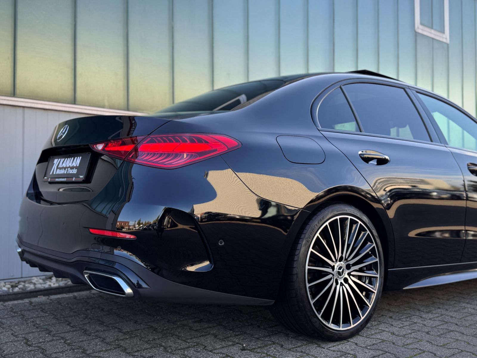 Fahrzeugabbildung Mercedes-Benz C 300 AMG-Line *PANORAMA|LED|CAM*