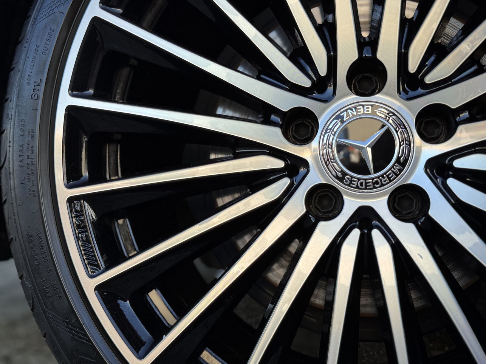 Fahrzeugabbildung Mercedes-Benz C 300 AMG-Line *PANORAMA|LED|CAM*