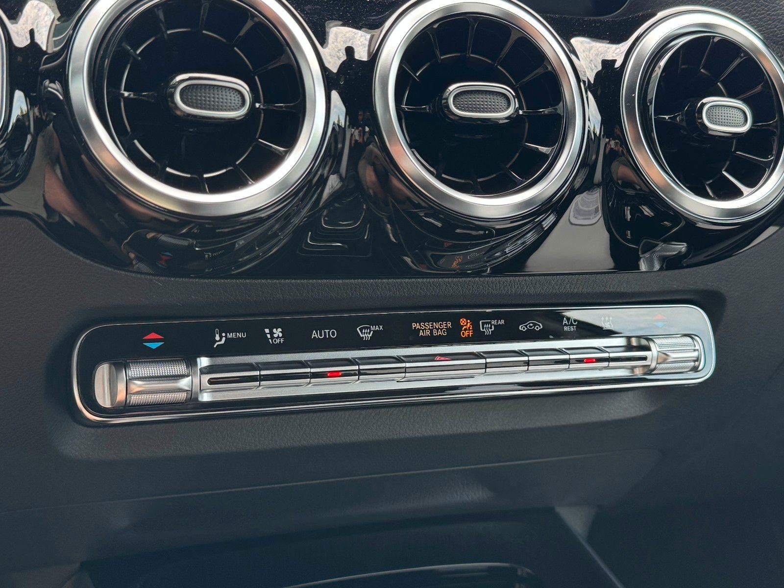 Fahrzeugabbildung Mercedes-Benz B 250e AMG-Line *LED|NAVI|CAM*