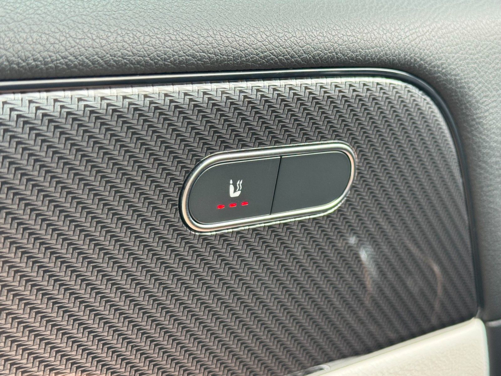 Fahrzeugabbildung Mercedes-Benz B 250e AMG-Line *LED|NAVI|CAM*