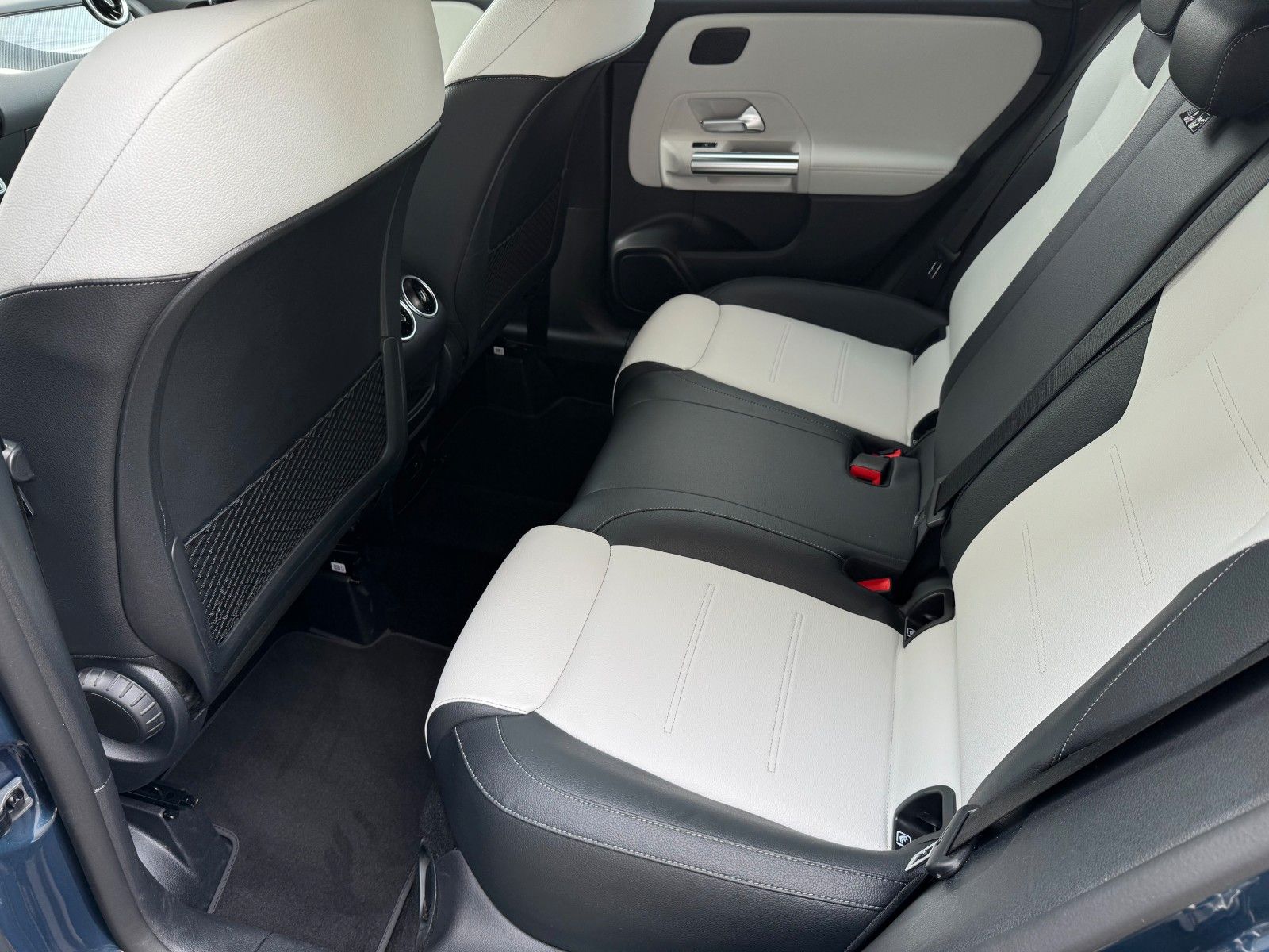 Fahrzeugabbildung Mercedes-Benz B 250e AMG-Line *LED|NAVI|CAM*