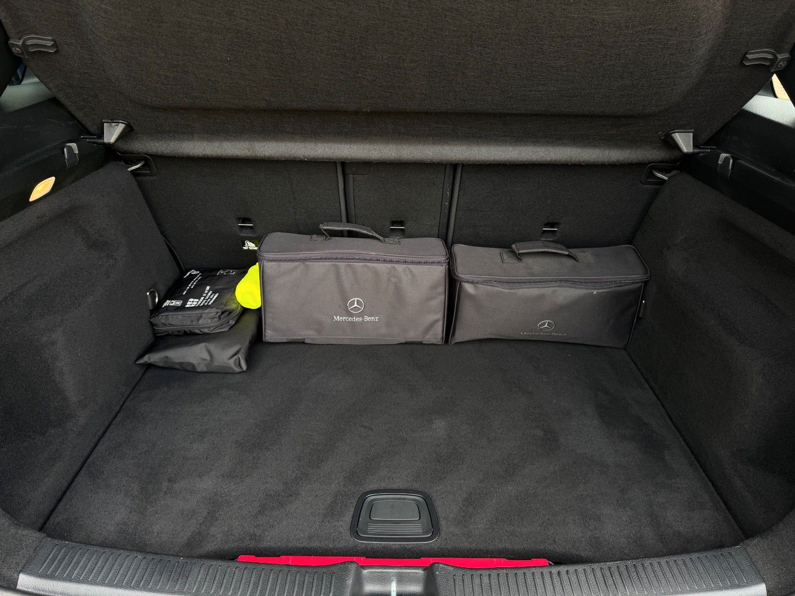 Fahrzeugabbildung Mercedes-Benz B 250e AMG-Line *LED|NAVI|CAM*