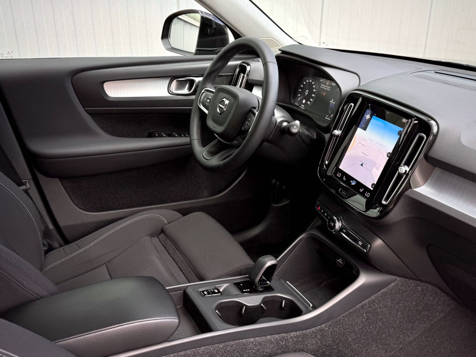 Fahrzeugabbildung Volvo XC40 1.5T4 Plug-In Hybid Inscription Expression