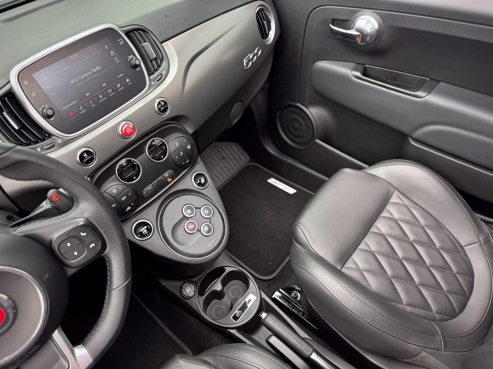 Fahrzeugabbildung Fiat Abarth 595 Turismo Dualogic *XENON|PANORAMA|PDC*