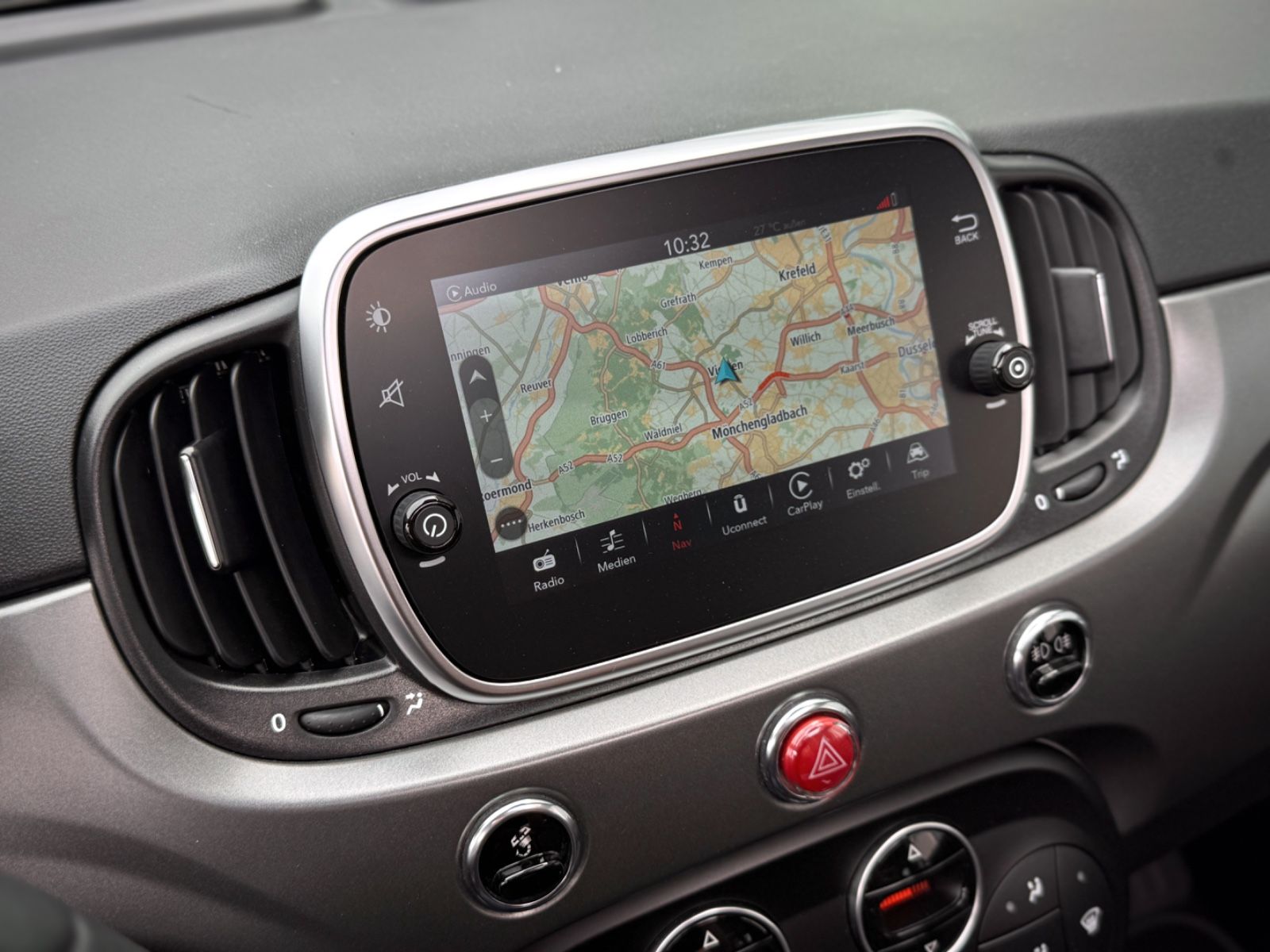 Fahrzeugabbildung Fiat Abarth 595 Turismo Dualogic *XENON|PANORAMA|PDC*