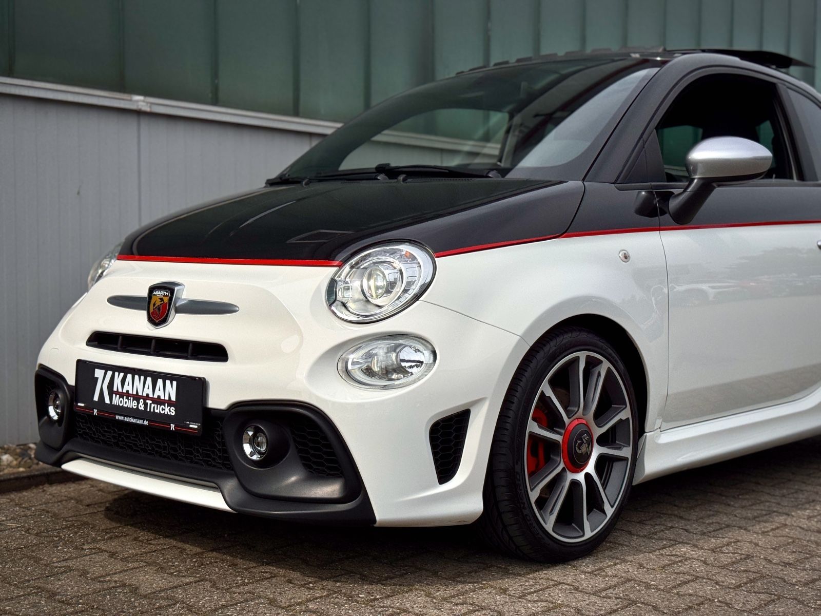 Fahrzeugabbildung Fiat Abarth 595 Turismo Dualogic *XENON|PANORAMA|PDC*