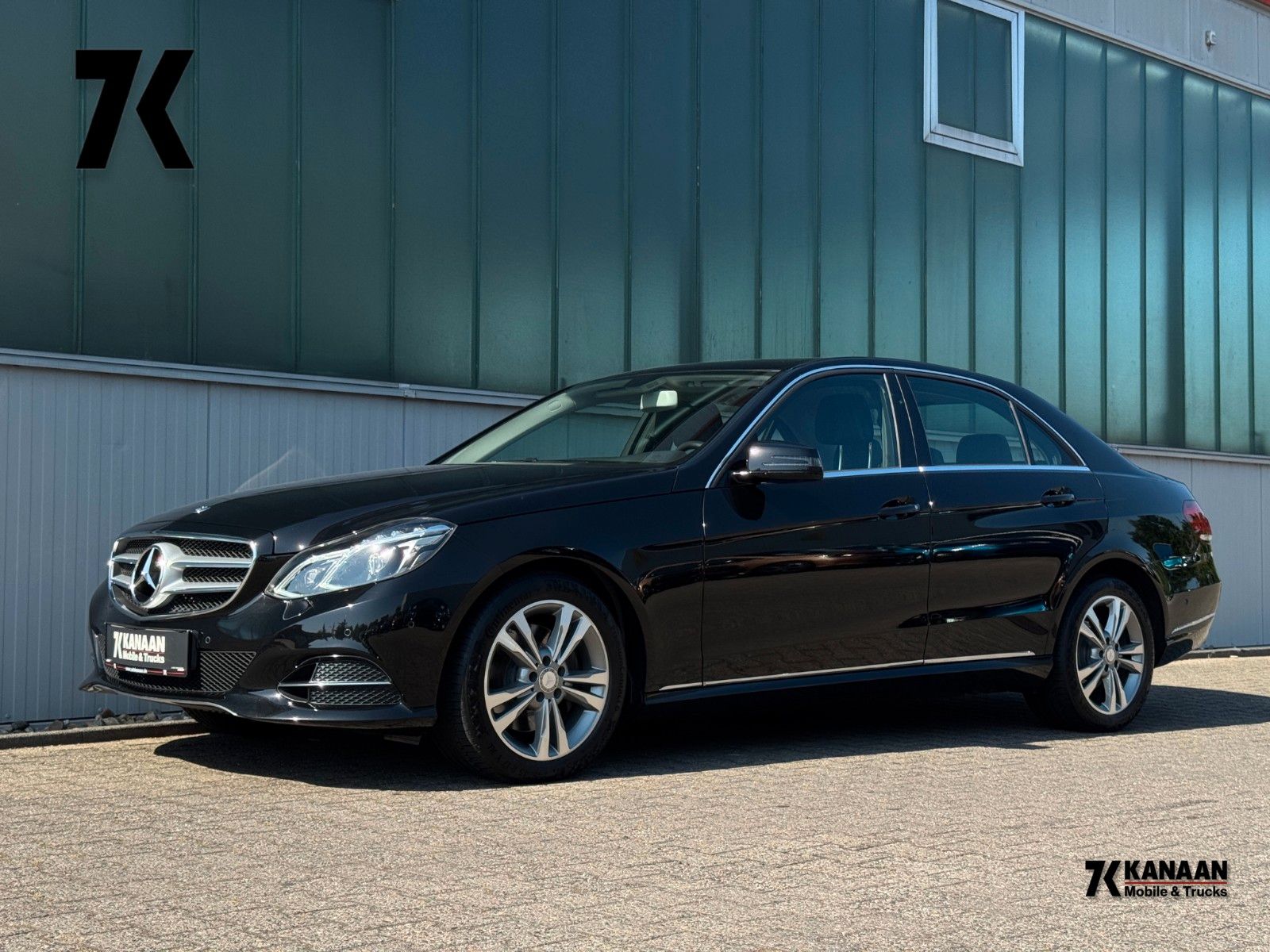 Fahrzeugabbildung Mercedes-Benz E 350 CGI AVANTGARDE *LED|CAM|AIRMATIC|1.HAND*