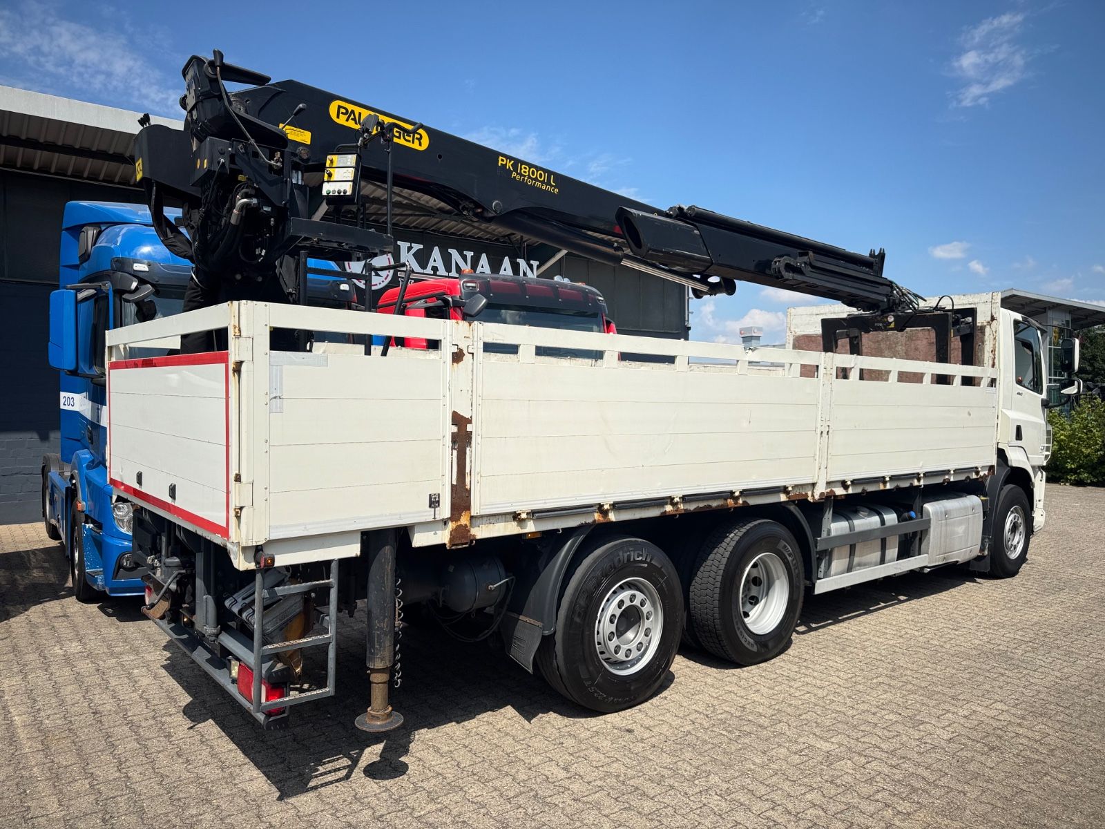 Fahrzeugabbildung DAF CF 460  6x2  Baustoff Palfinger PK18001L TÜV NEU