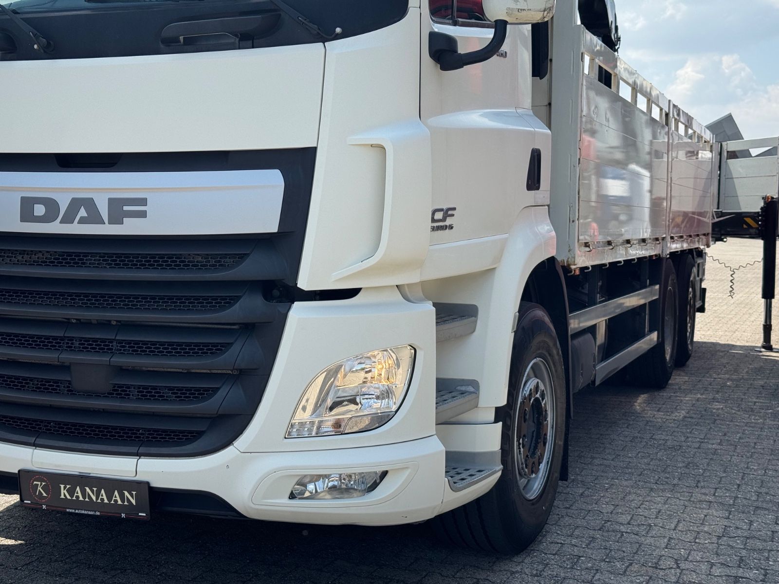 Fahrzeugabbildung DAF CF 460  6x2  Baustoff Palfinger PK18001L TÜV NEU