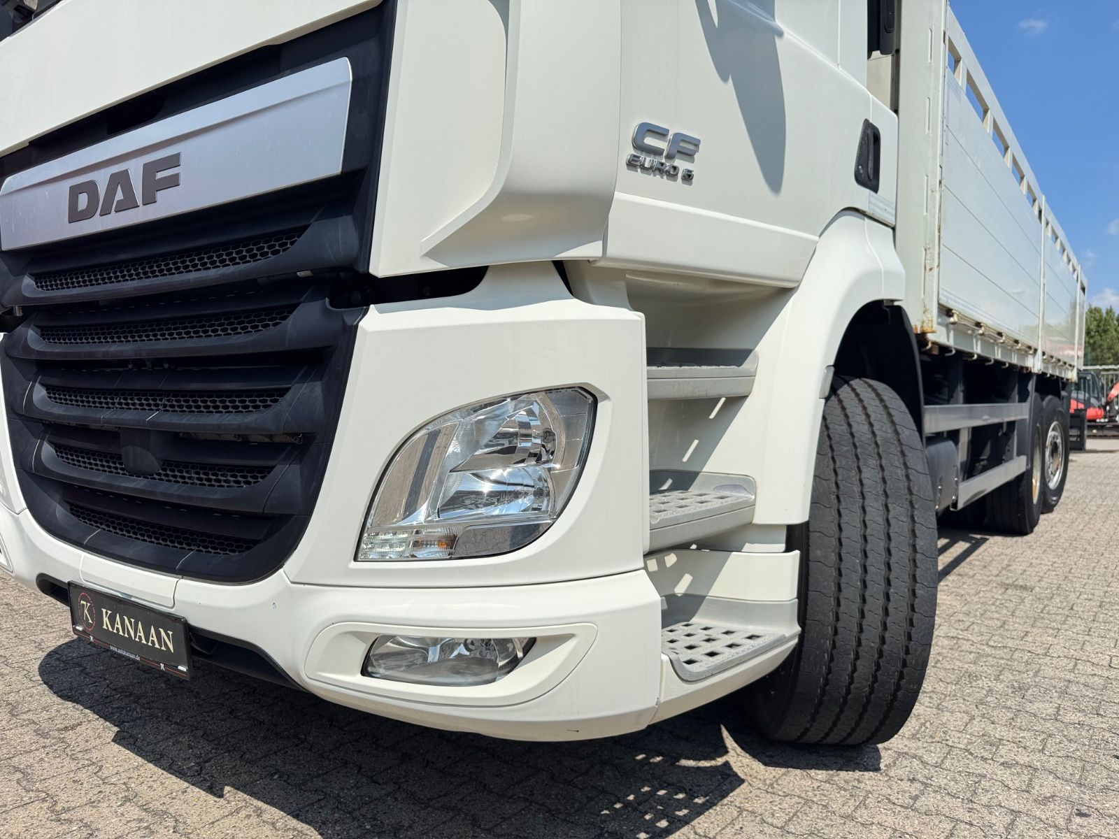 Fahrzeugabbildung DAF CF 460  6x2  Baustoff Palfinger PK18001L TÜV NEU