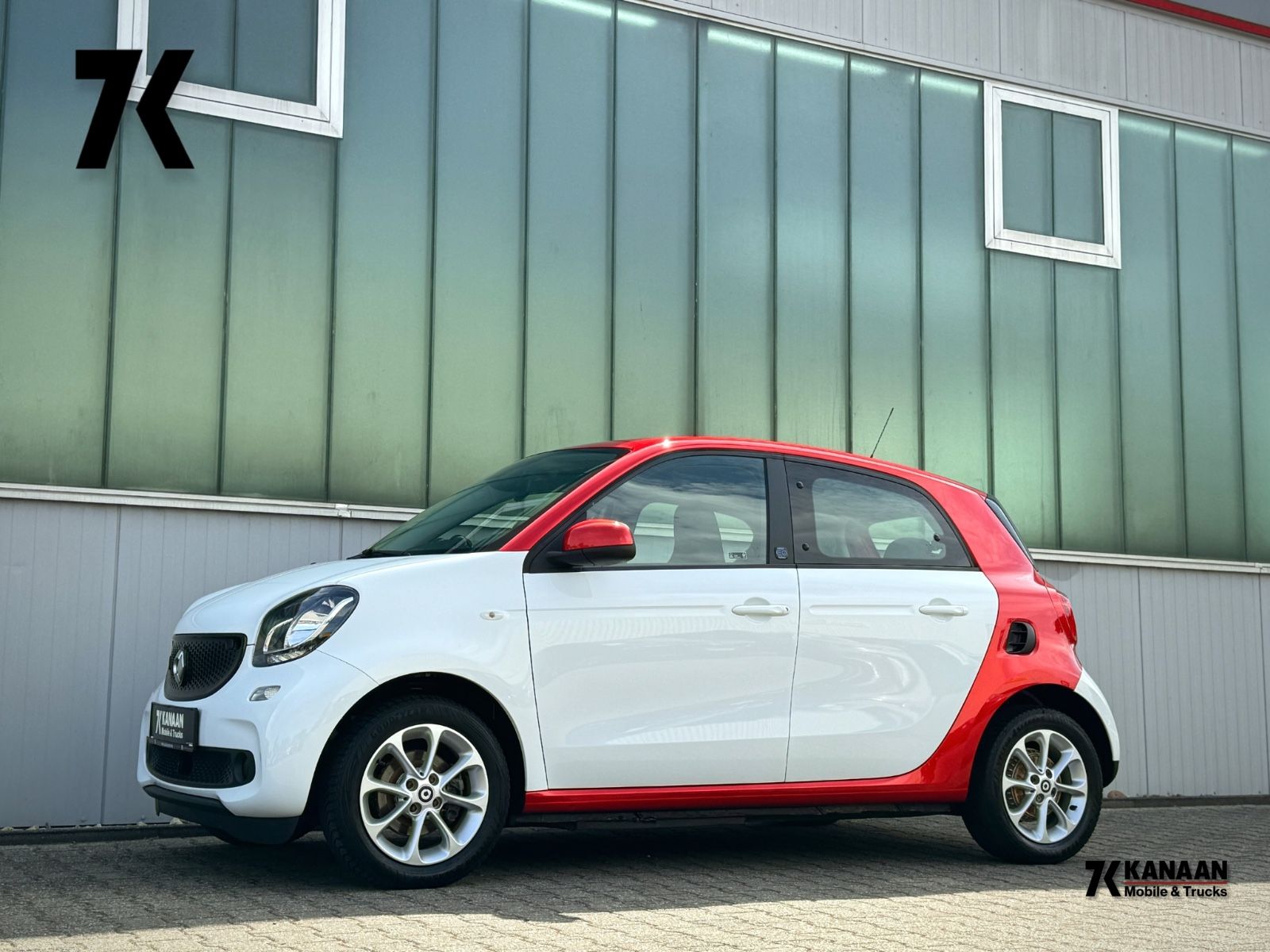 Fahrzeugabbildung Smart ForFour EQ/Electric Drive PASSION *DAB|PDC|SHZ*