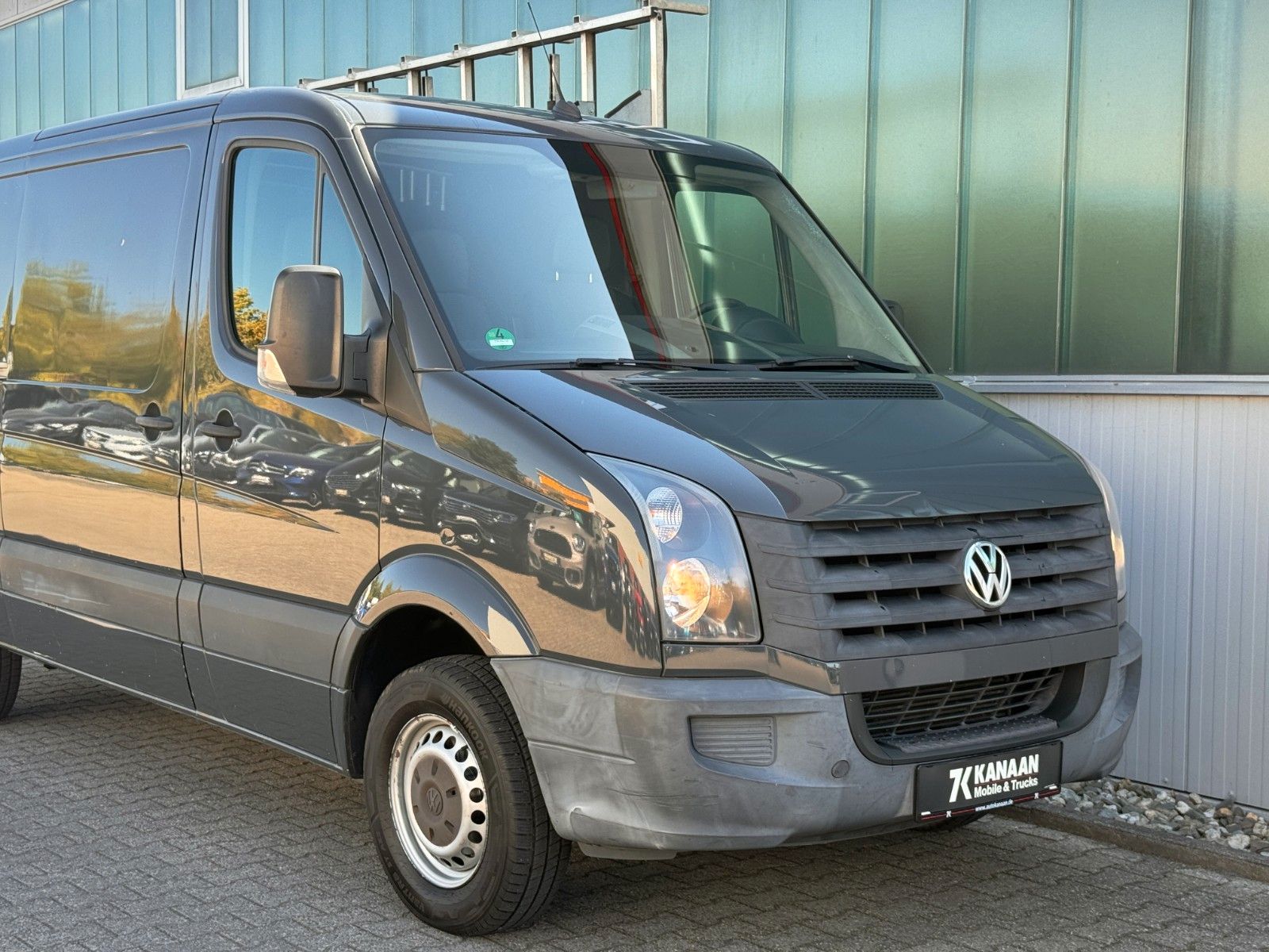 Fahrzeugabbildung Volkswagen Crafter 2.0 TDI Kasten 30 L2H1 *GLASTRANSPORT*