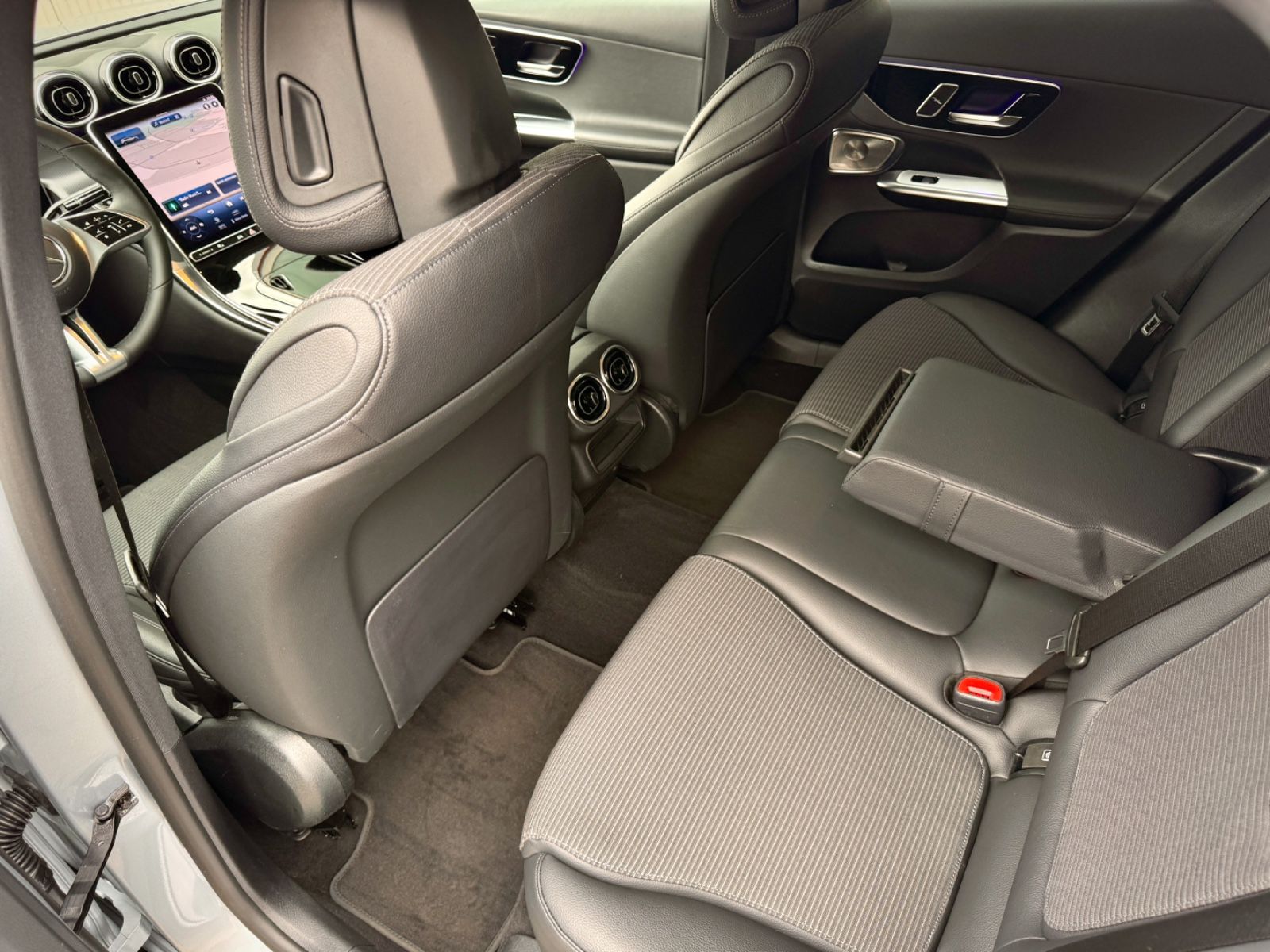 Fahrzeugabbildung Mercedes-Benz GLC 220d 4Matic Avantgarde *AHK|CAM|ASSIST*